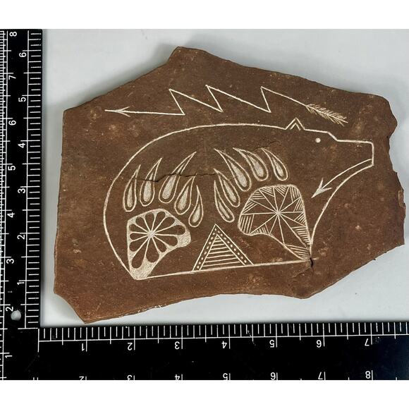 Keeyahzi Signed Native American Etched / 7.25 x 6” Carved Slate Bear/ Claws 2013 - Picture 6 of 6